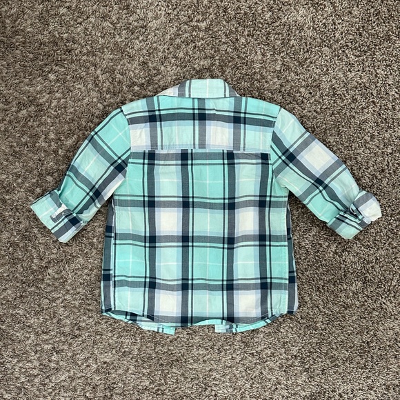 Four Toddler Boys Button-up Shirts - Picture 9 of 13